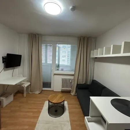Cozy Next To The Train Station And Near The Center Apartment *