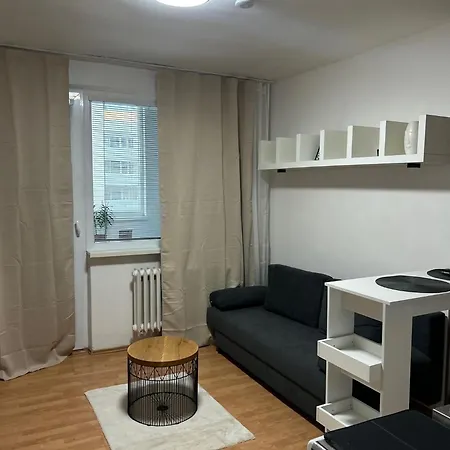Cozy Next To The Train Station And Near The Center Apartment