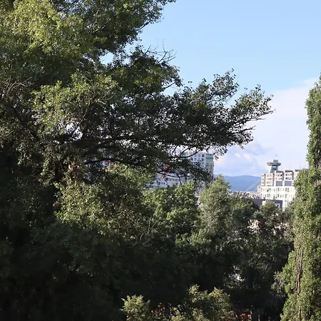 Cozy Next To The Train Station And Near The Center Apartment