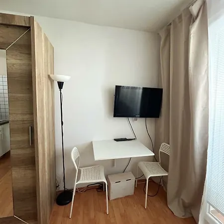 Cozy Next To The Train Station And Near The Center * Bratislava