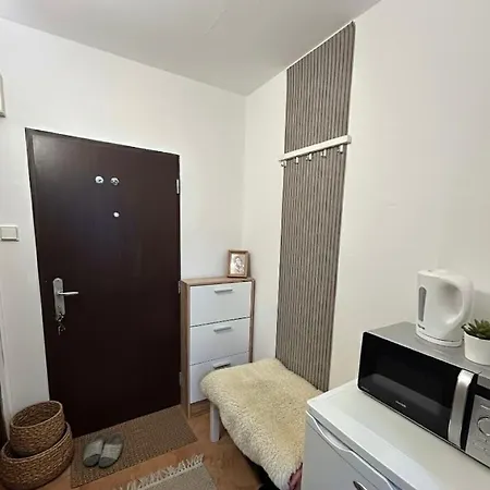 Cozy Next To The Train Station And Near The Center